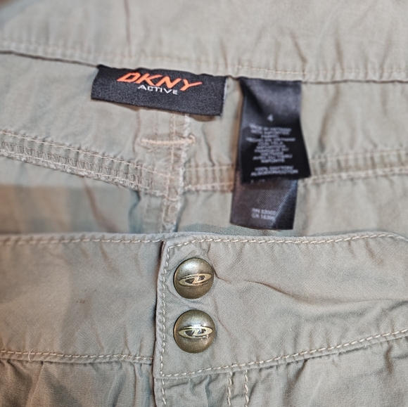 DKNY Active Women’s Khaki Cargo Capri Pants Size 4 | Outdoor Utility Pockets - Picture 5 of 12